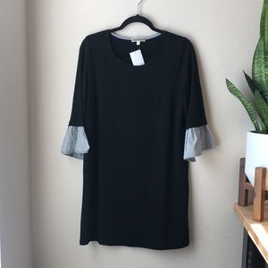 PLEIONE Bell Sleeve Dress